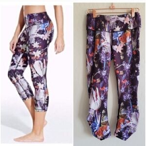 CALIA by Carrie Underwood Purple Floral Capri Leggings